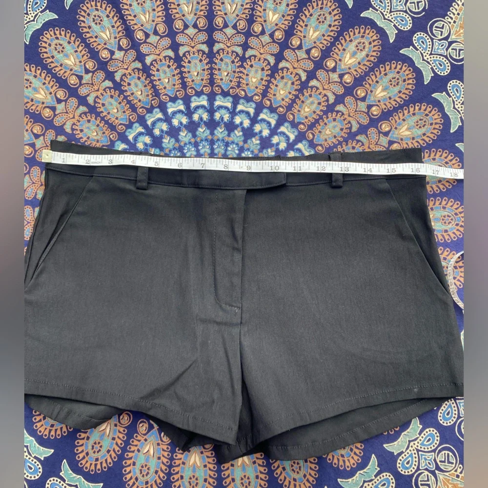 Nasty Gal Black Shorts - L